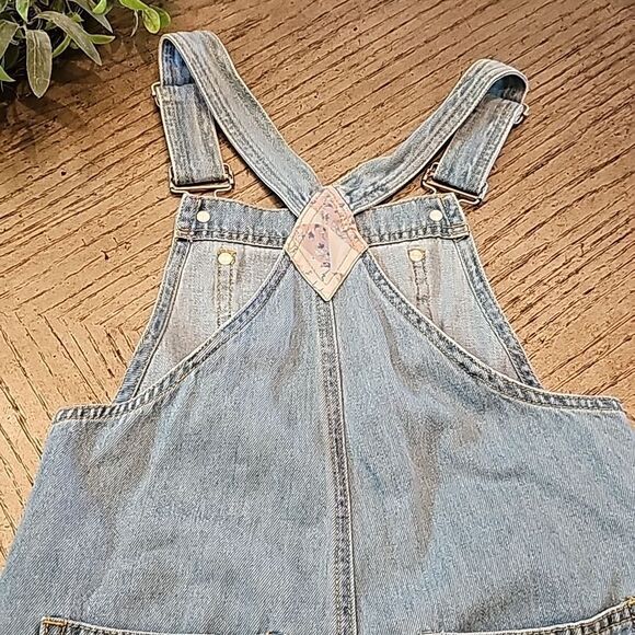 Girls denim overall shorts size 9/10 Forever 21 - Picture 8 of 9